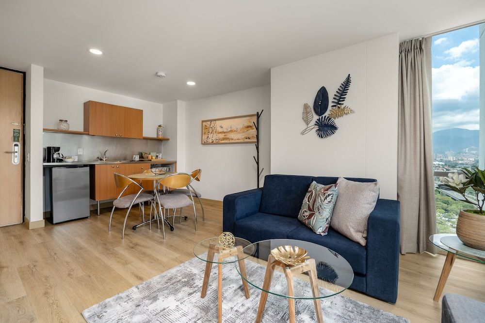 Novelty Suites Hotel Deluxe Suite, 1 Queen Bed with Sofa bed 9