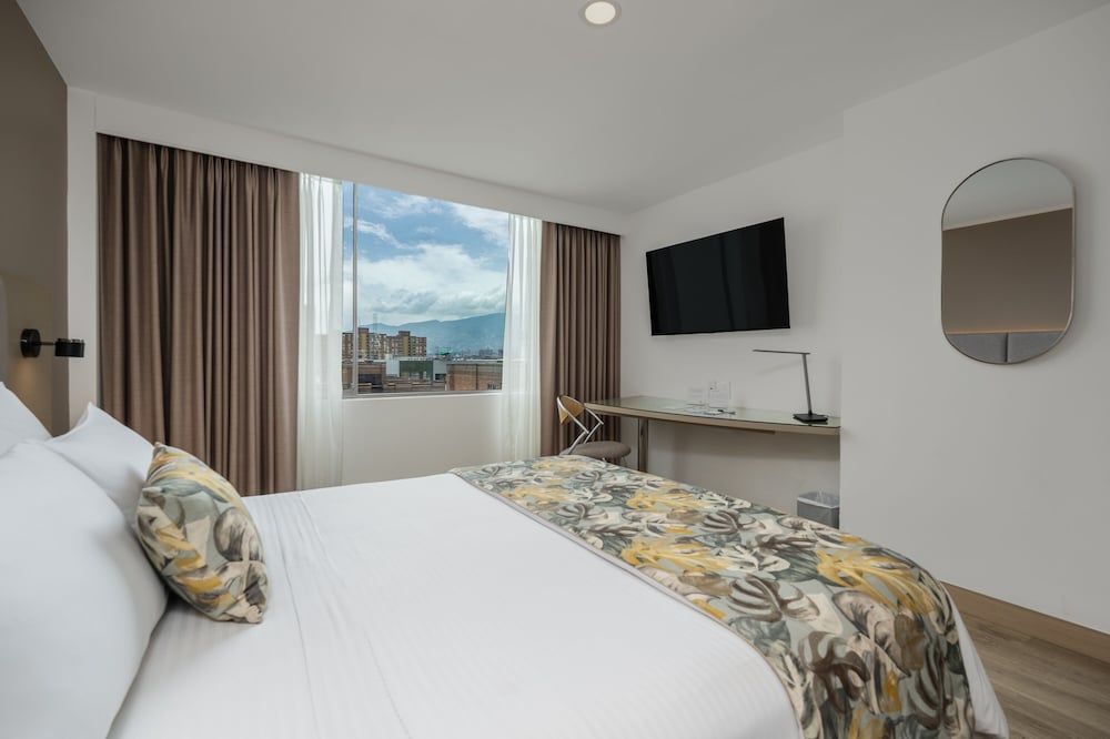 Novelty Suites Hotel Standard Double Room, 1 Double Bed 3