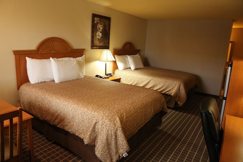 Coach Light Inn Brenham Room, 2 Queen Beds, Non Smoking 4