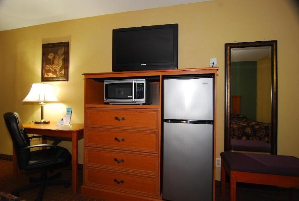 Coach Light Inn Brenham Room, 2 Queen Beds, Non Smoking 11