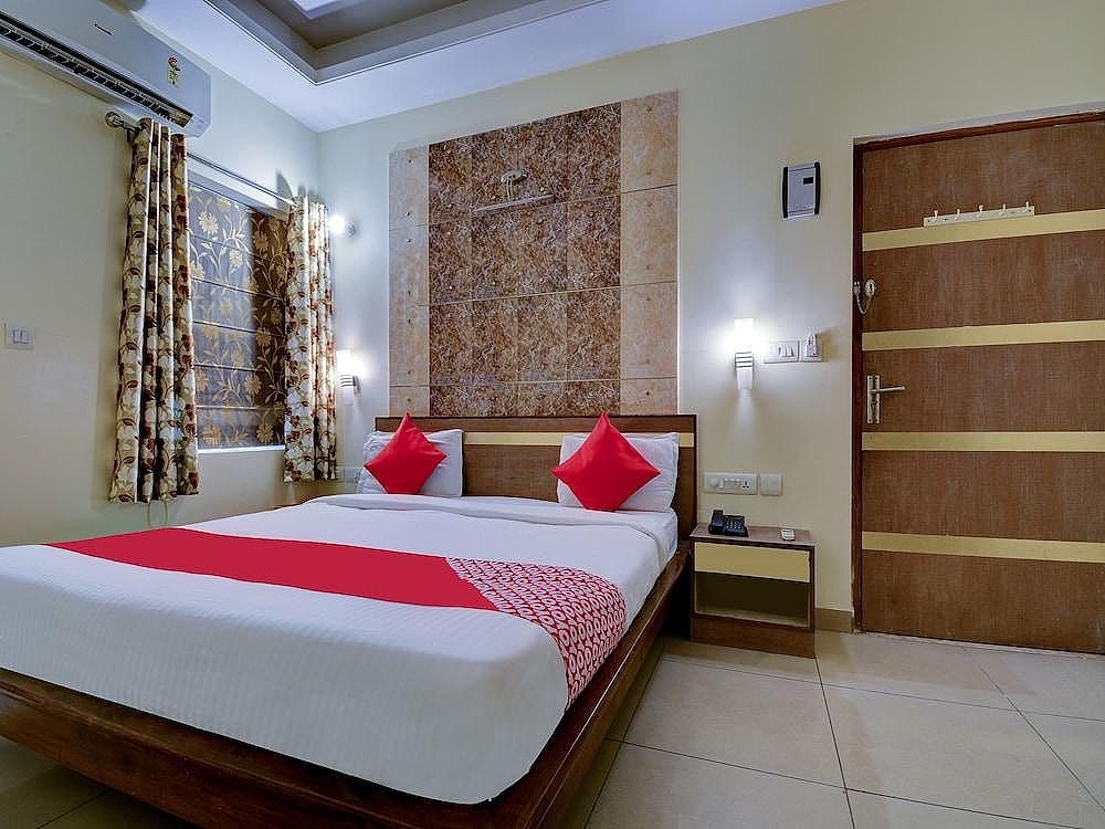 Hotel Taurus Deluxe Room 3