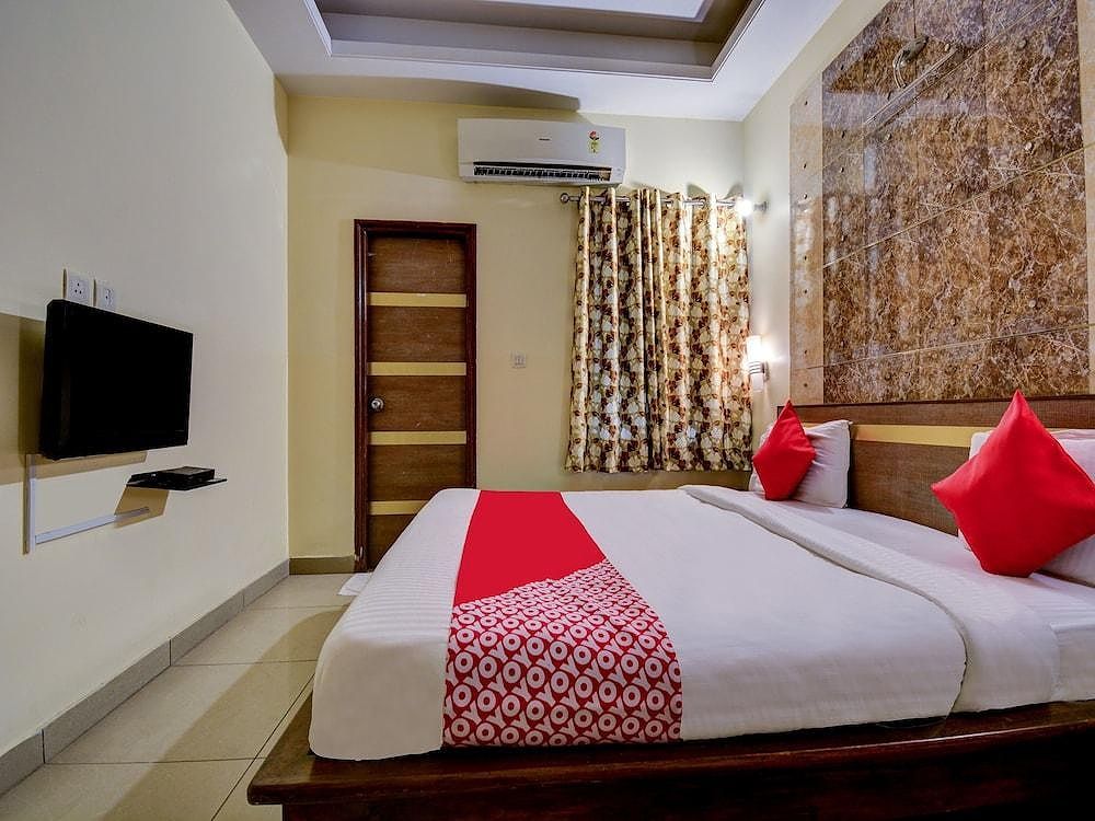 Hotel Taurus Deluxe Room 2