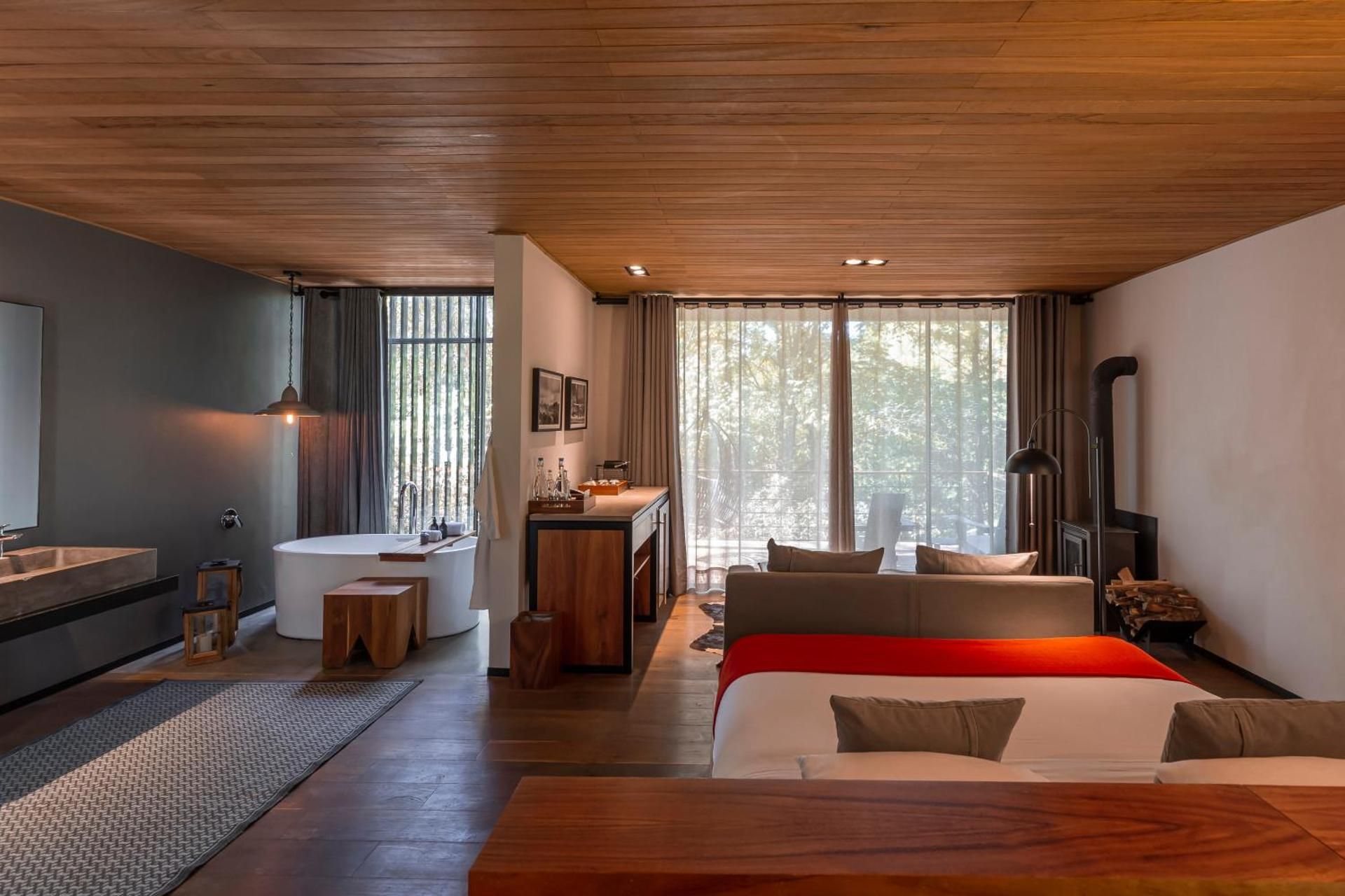 Rodavento Valle de Bravo Deluxe King Suite