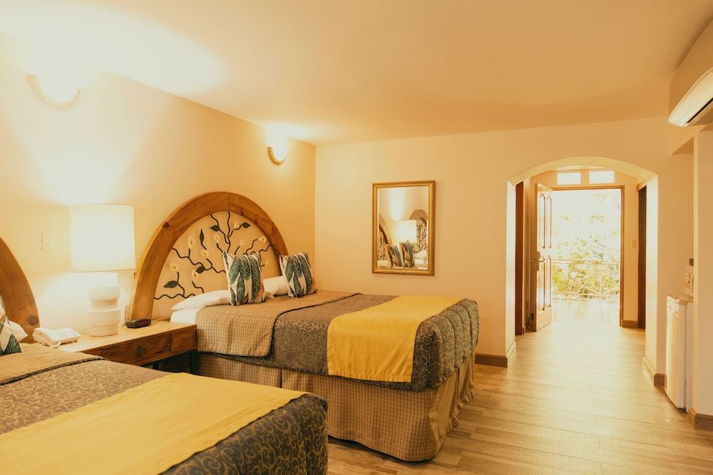 El Rodeo Estancia Boutique Hotel & Steakhouse Junior Suite, 2 Queen Beds 3