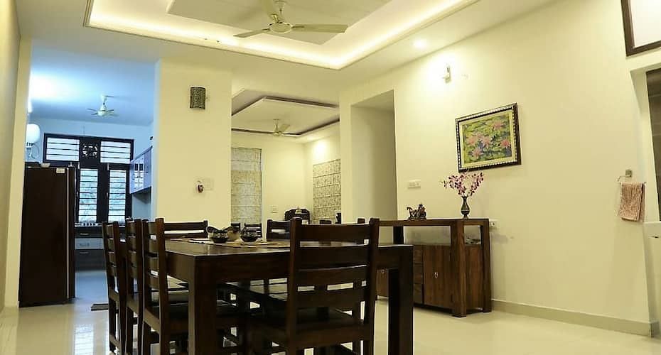 undefined White Tulips Home Stay 6