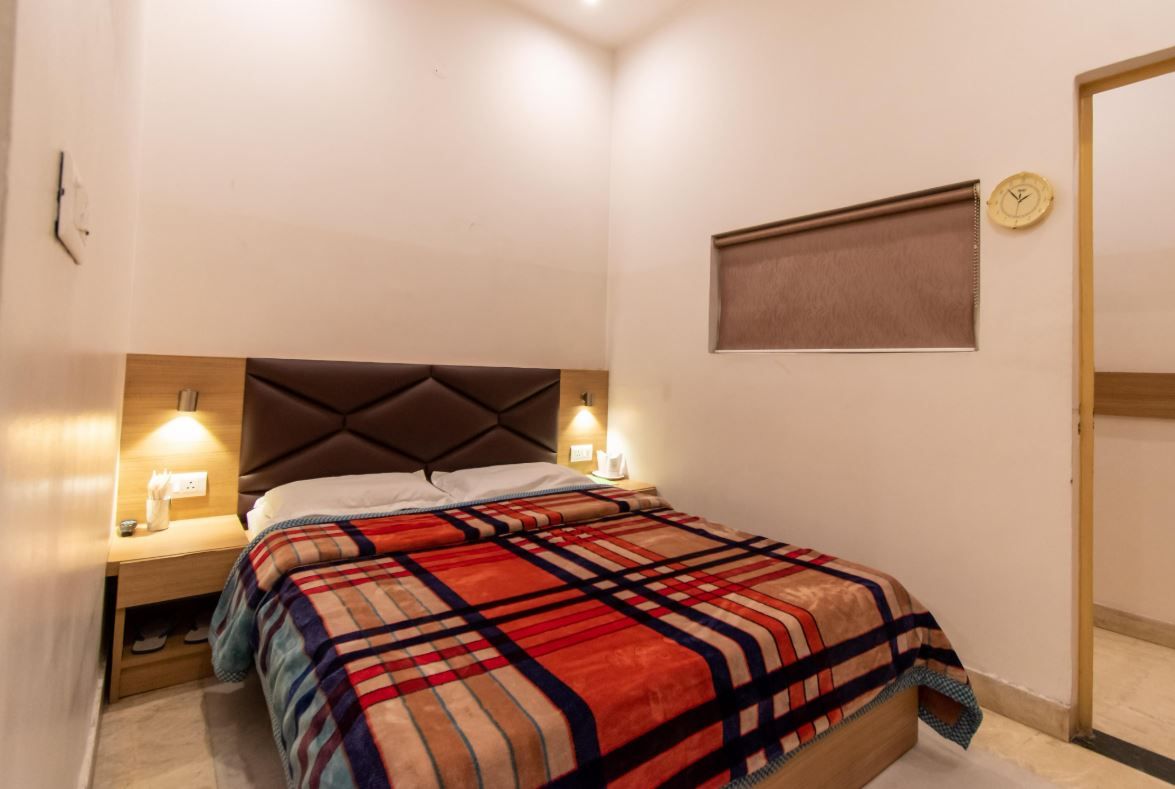 Hotel Westend	 Standard Room NON AC