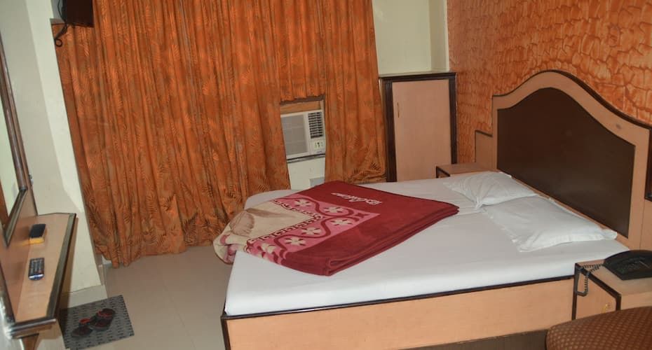 undefined Hotel Sitara 10