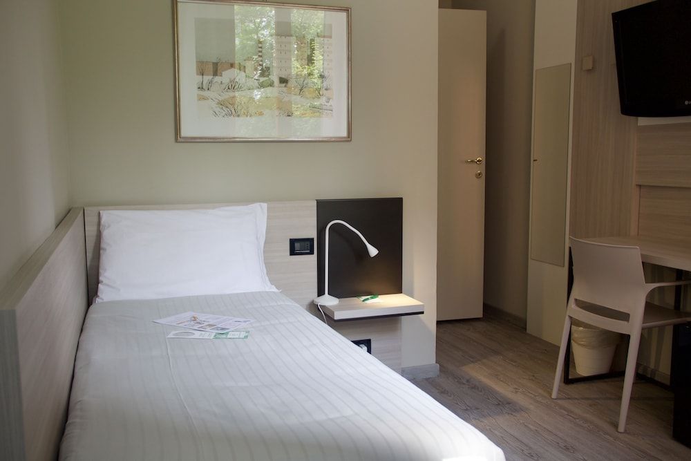 Hotel Gran Torino Twin Room 3