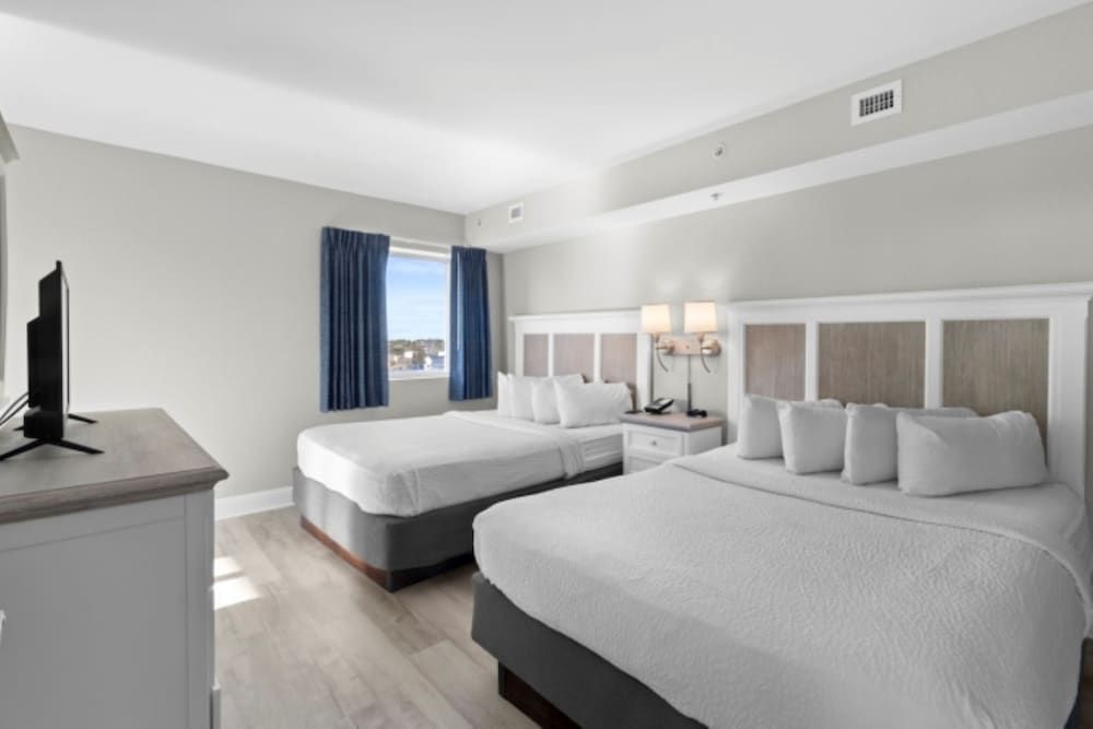 Bay View Resort Ocean View Deluxe One Bedroom Condo 2