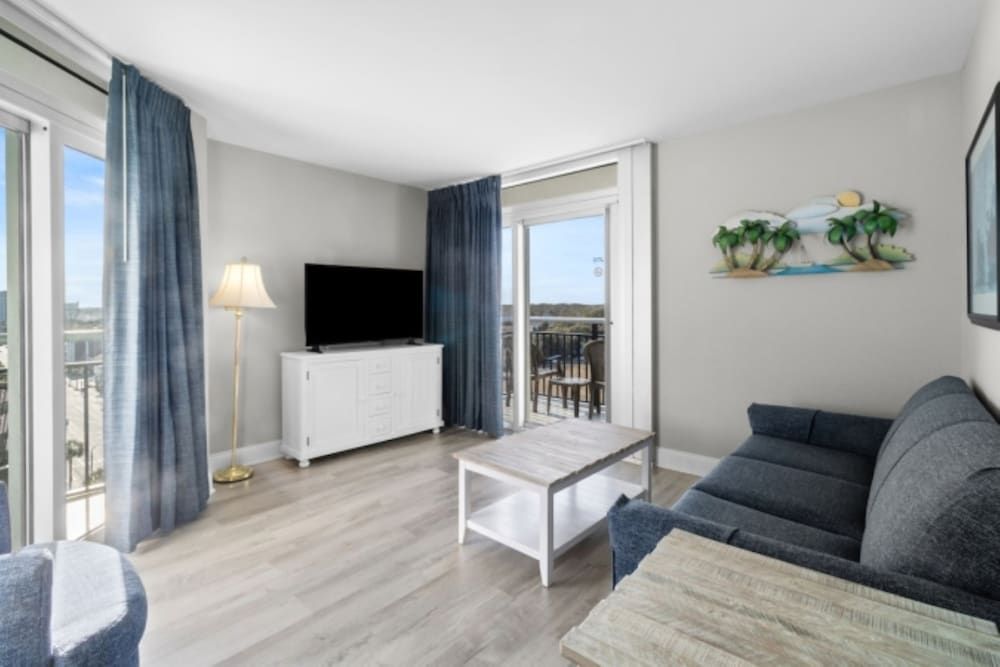 Bay View Resort Ocean View Deluxe One Bedroom Condo 9