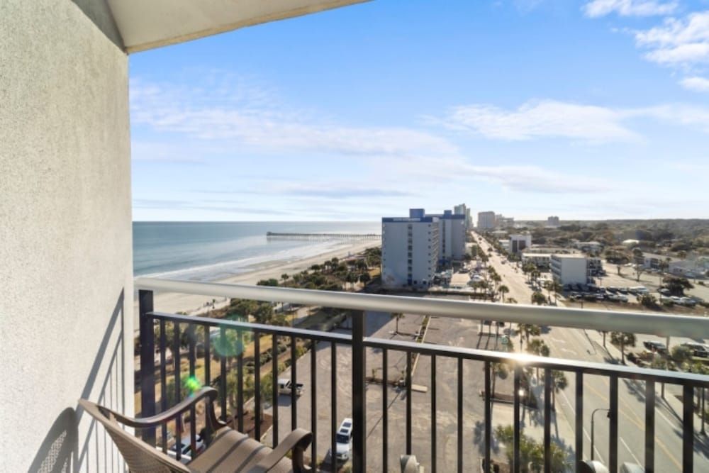 Bay View Resort Ocean View Deluxe One Bedroom Condo 4