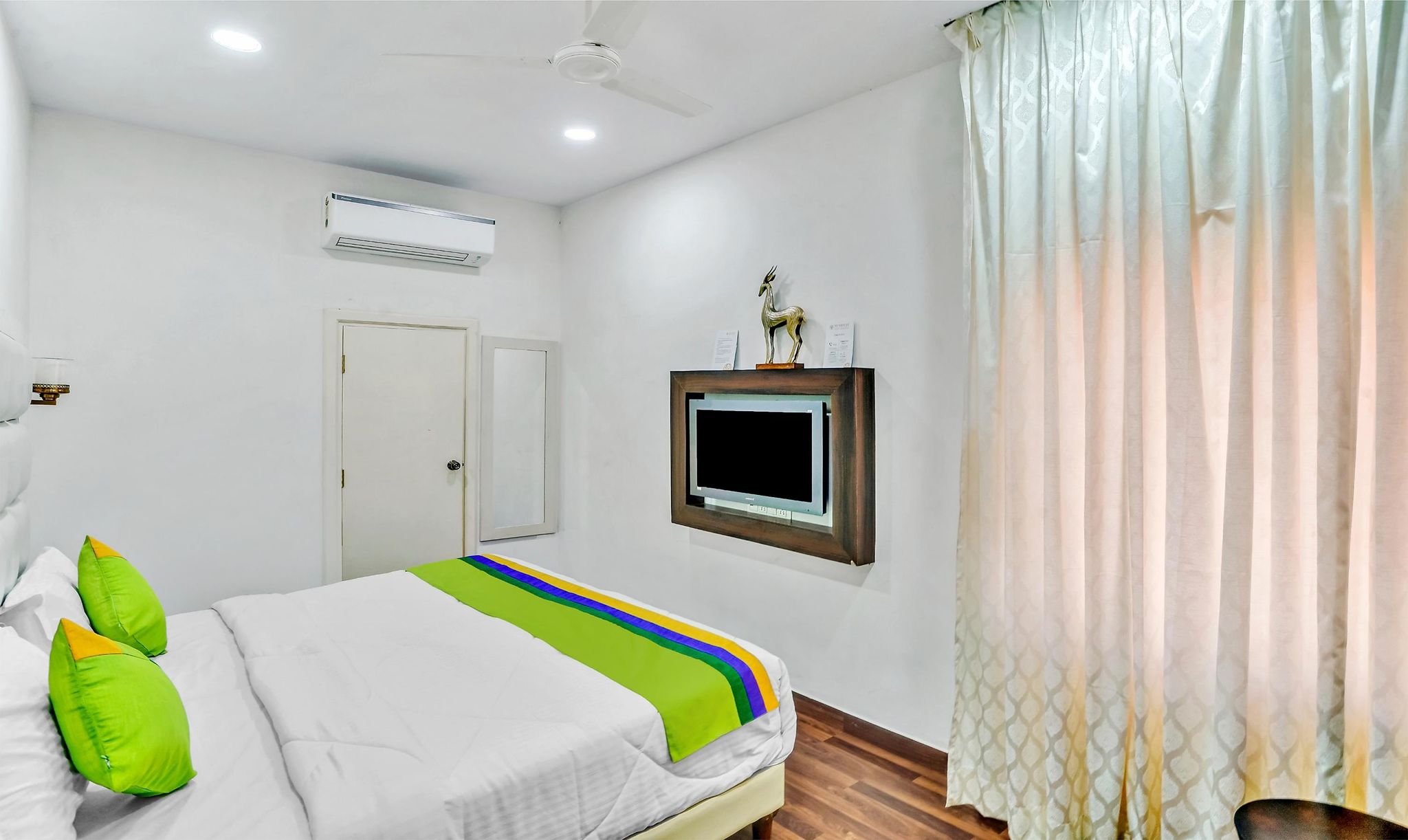 Hotel Hinduja Mehrangarh Fort	 Standard Double Room 6