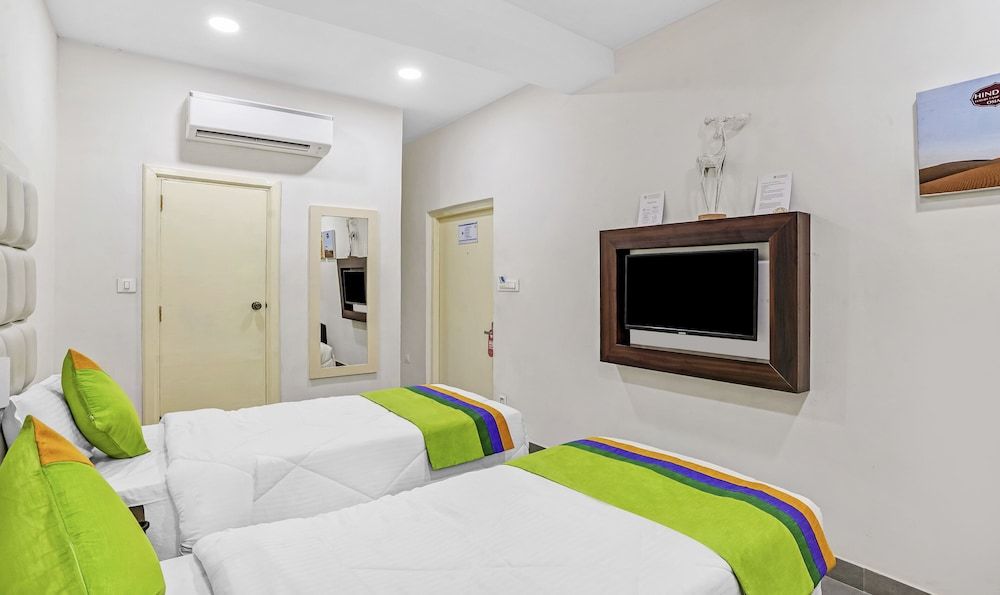 Hotel Hinduja Mehrangarh Fort	 Standard Double Room 13
