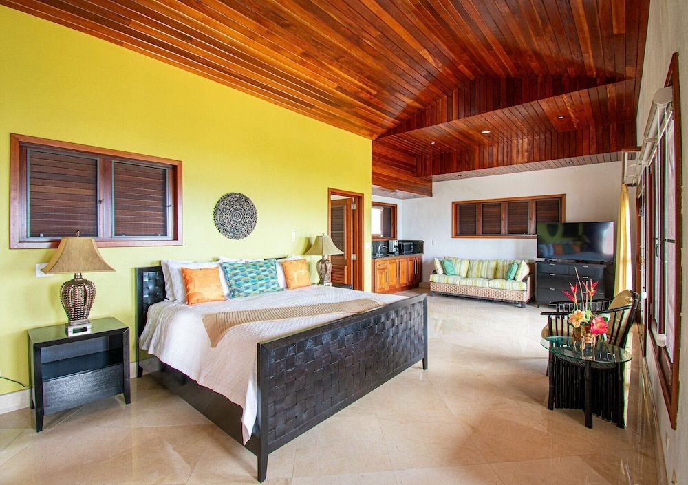 Luxury Villa (Infinity 8 rooms)