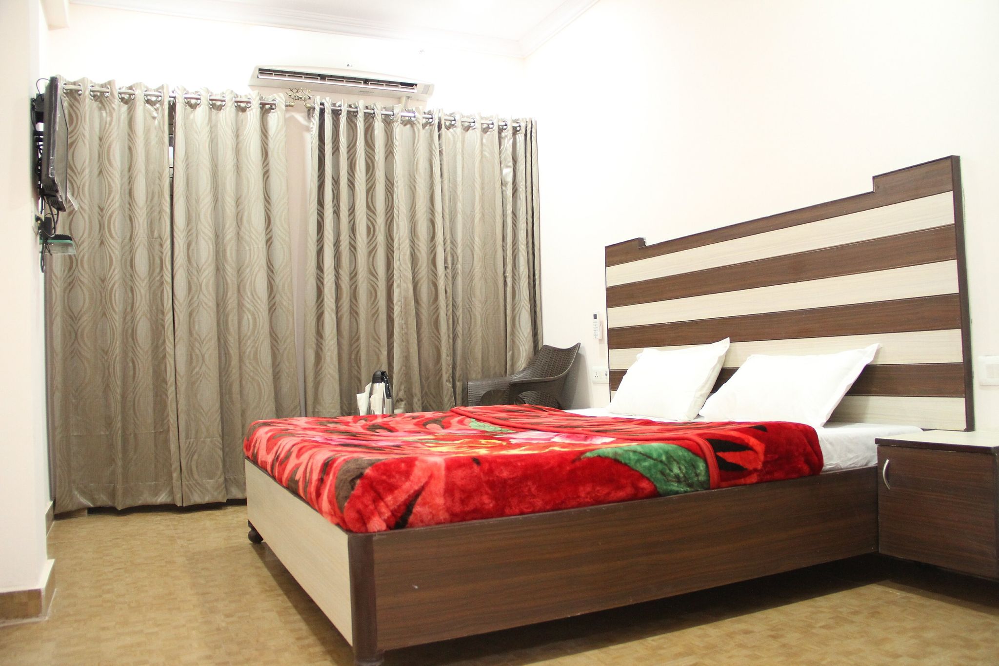 undefined Hotel Gorbandh Palace 9