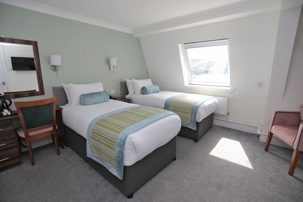 The Beaches Hotel and Spa Twin Room 5