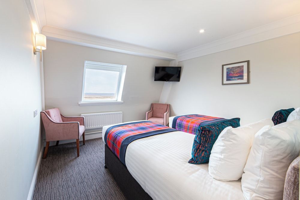 The Beaches Hotel and Spa Quadruple Room 3