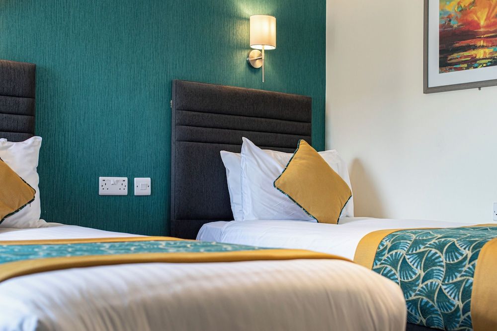 The Beaches Hotel and Spa Twin Room 8