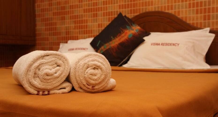 Hotel Viswa Residency Deluxe With Fan 3