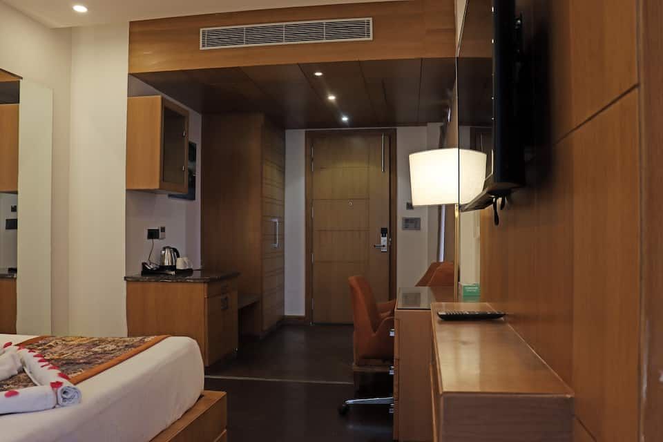 Rosetum Kasuali Queen Jacuzzi Suite 5