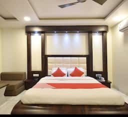 undefined Hotel Galaxy Main Bazar 9