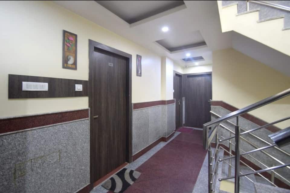undefined Hotel Galaxy Main Bazar 5