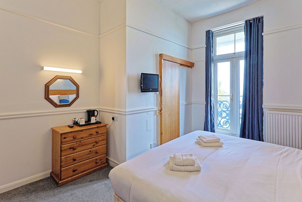 OYO The Southcliff Hotel Standard Double Room, Balcony 2