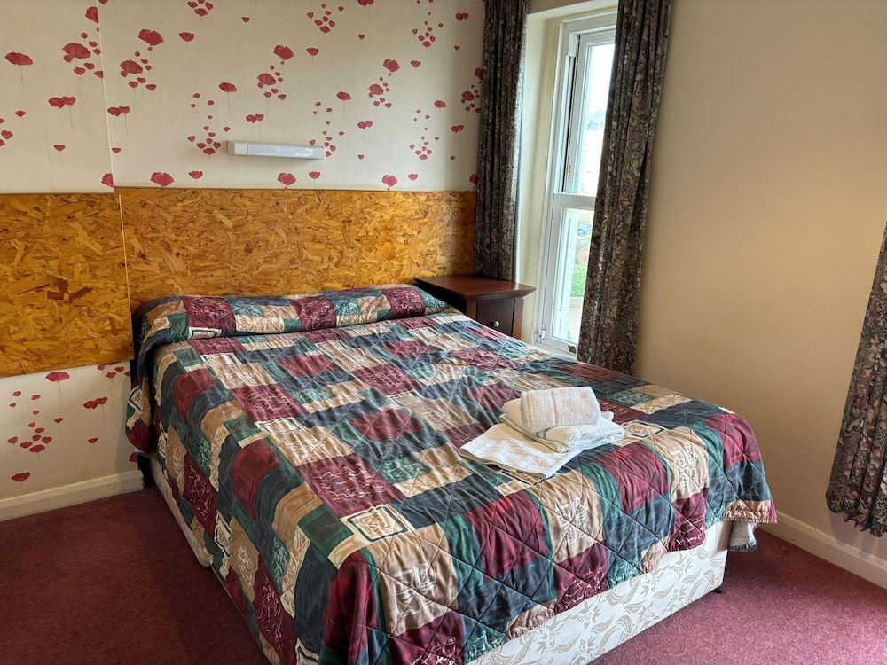 Double Room (Compact)