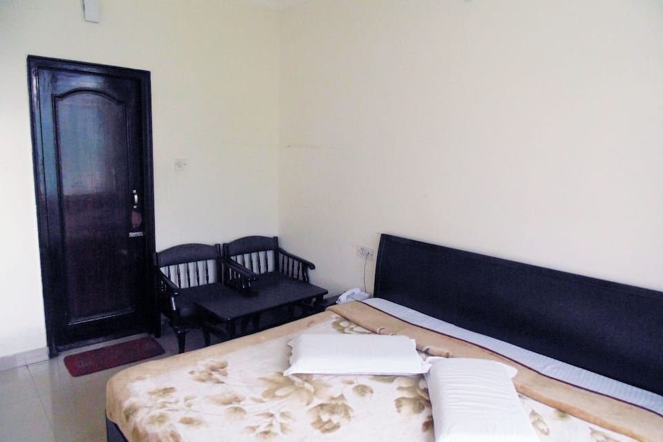 Deluxe Bedroom