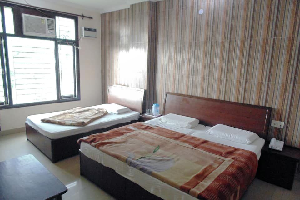 Triple Bedroom