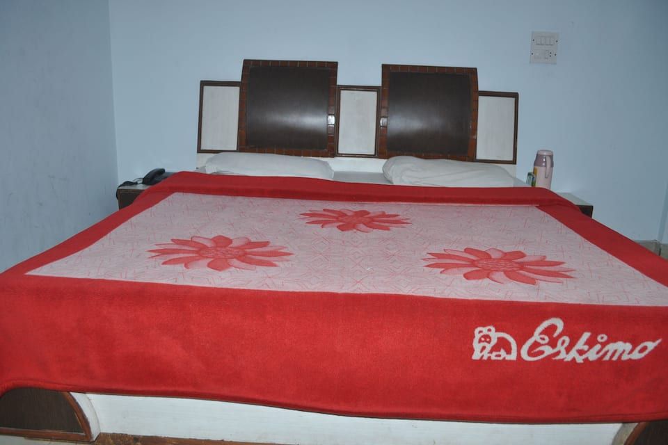 Deluxe Bedroom