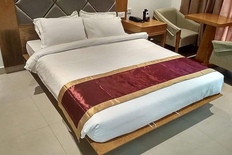 Deluxe AC