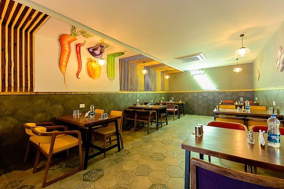Food & Dining
