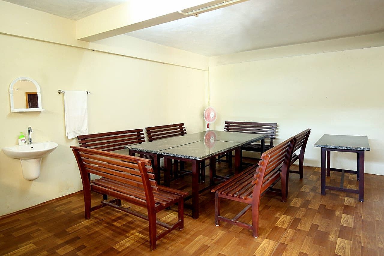 Food & Dining