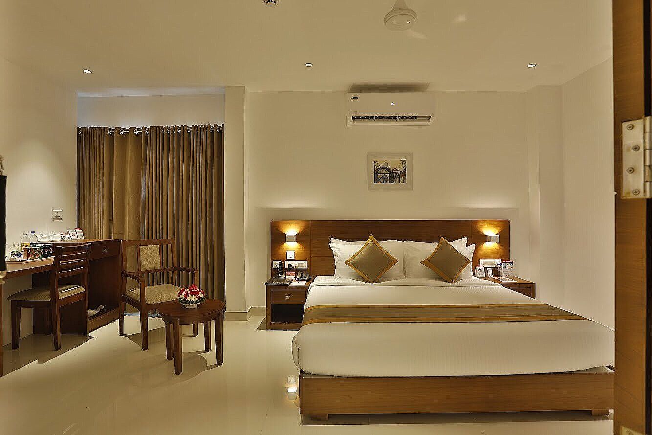 undefined Hotel Zodiac 8