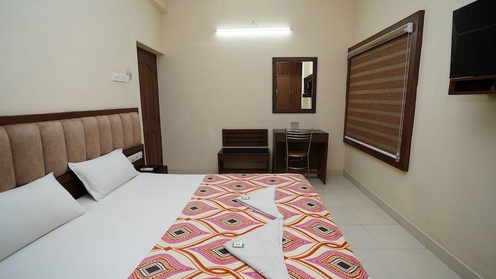 Olive Green Hotel Double Room