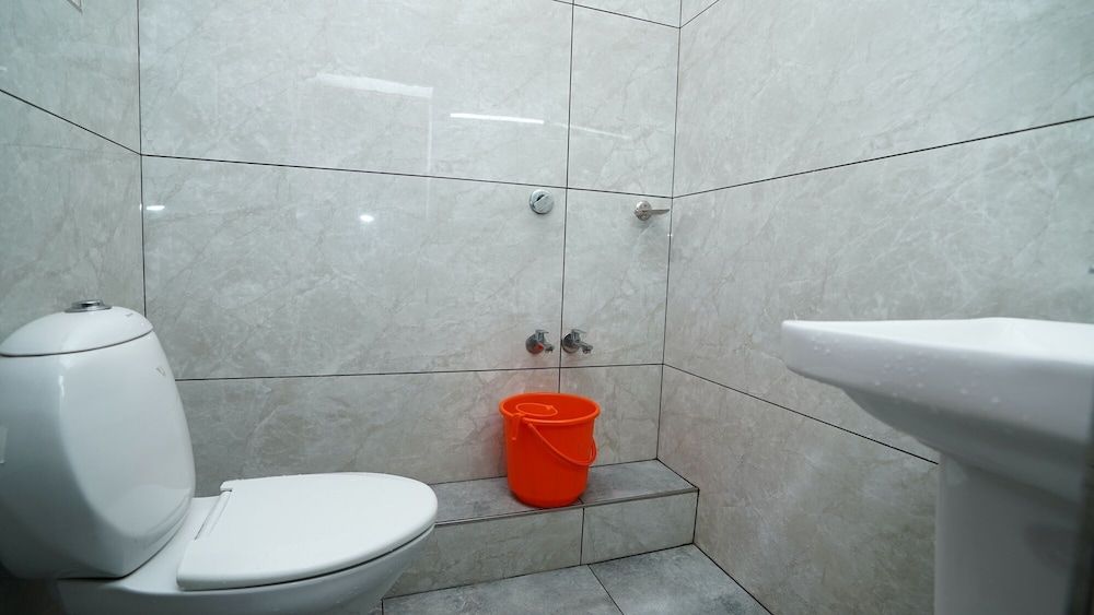 Olive Green Hotel Double Room 6