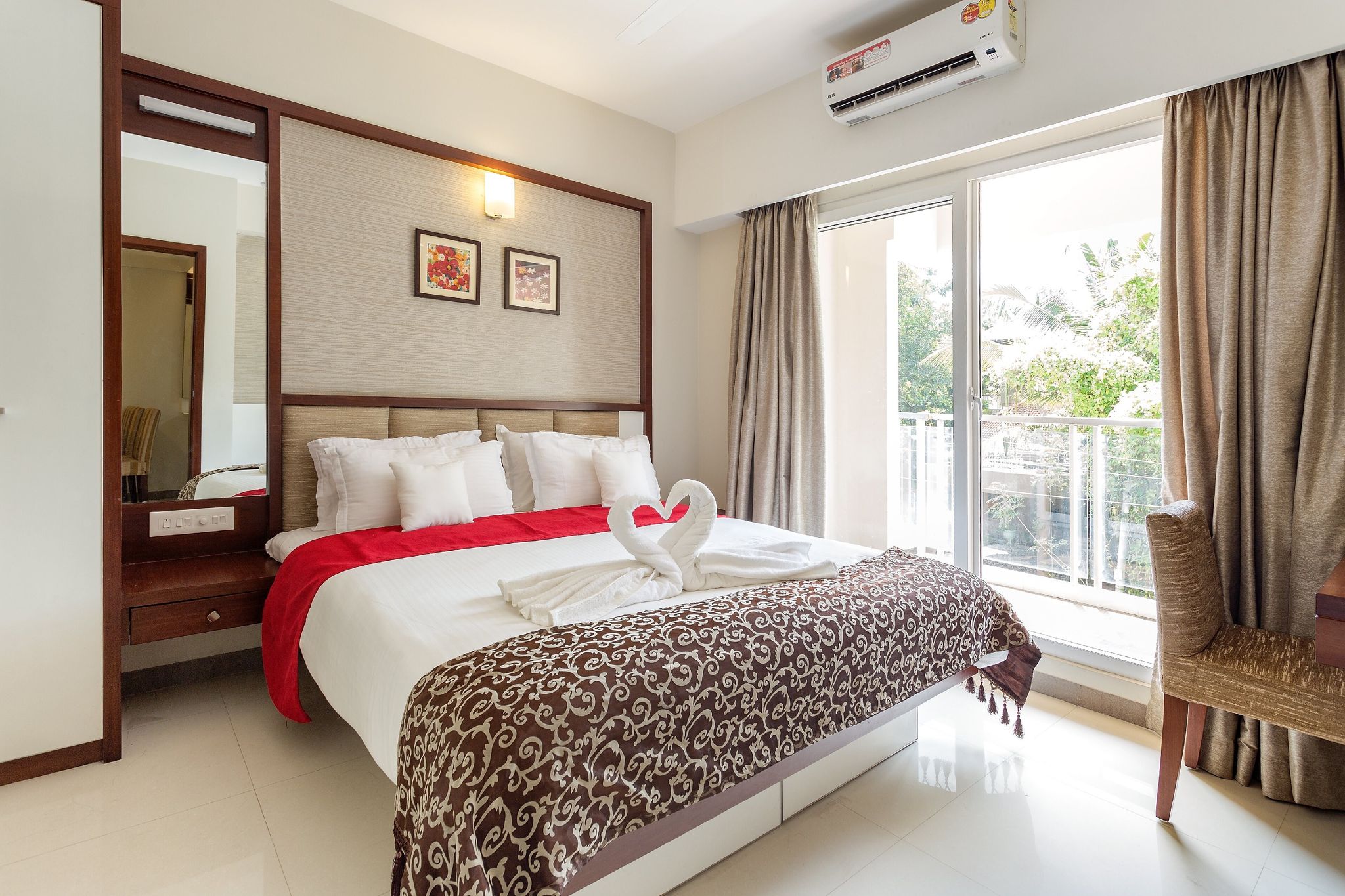 undefined D Homz Suites 8
