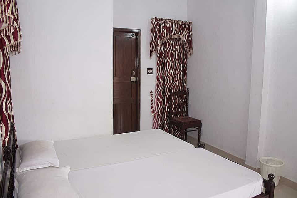 Deluxe Bedroom