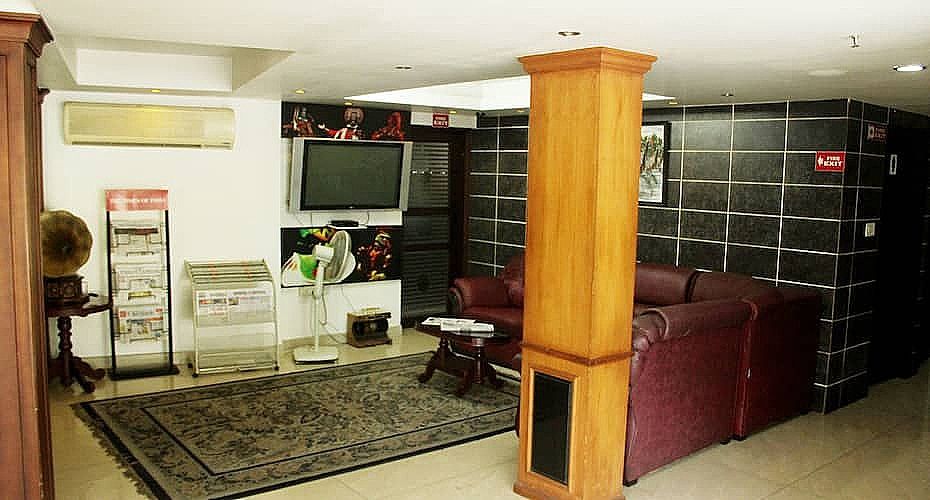 Sitting Area_1