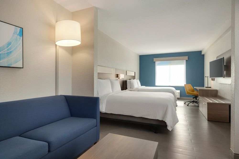 Suite, Multiple Beds