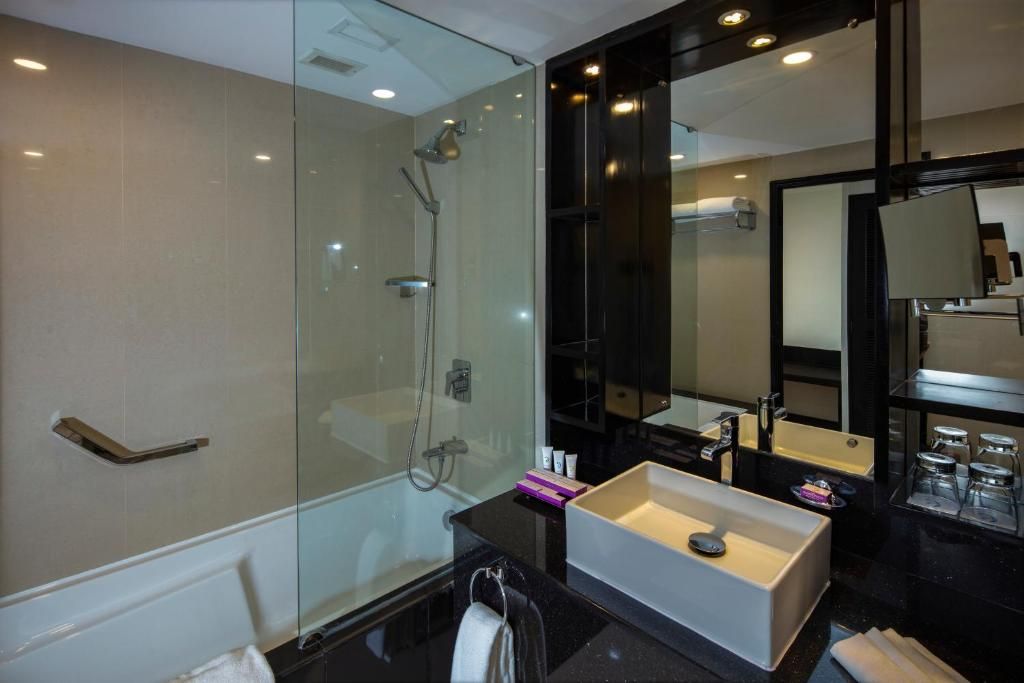 undefined Cinnamon Lakeside Colombo 10