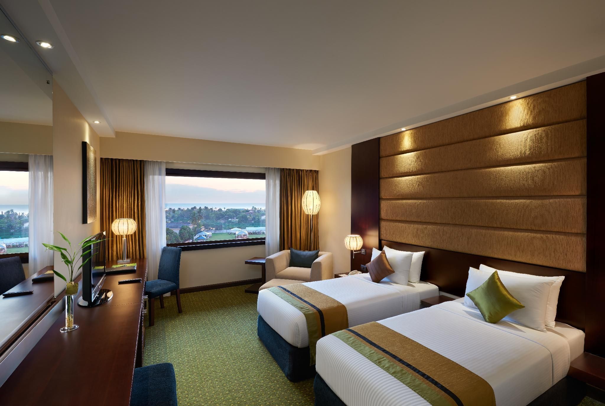 Cinnamon Lakeside Colombo Superior Twin Room 5