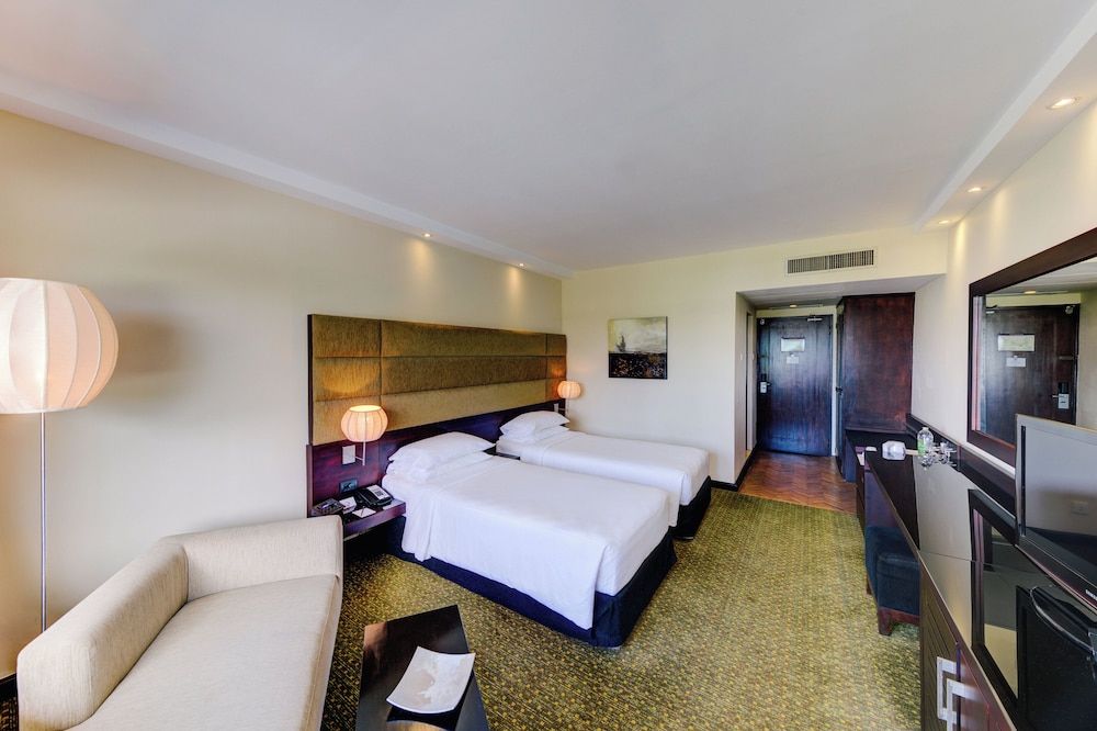 Cinnamon Lakeside Colombo Superior Twin Room 3