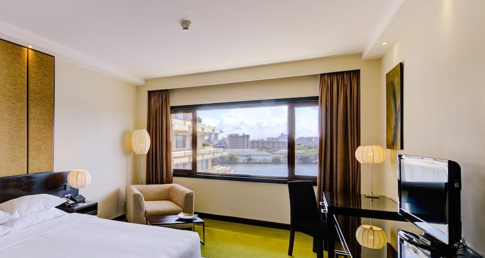 undefined Cinnamon Lakeside Colombo 6