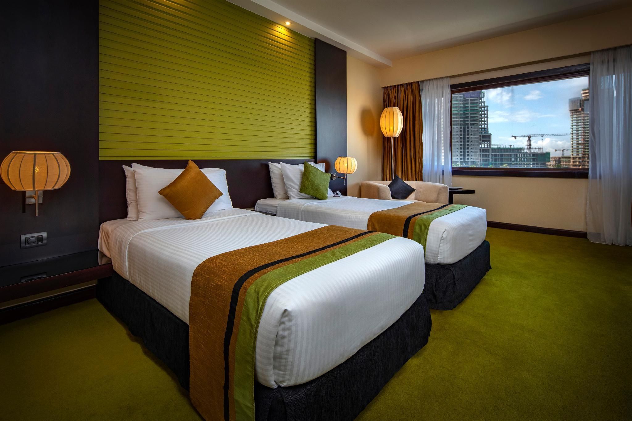 Cinnamon Lakeside Colombo Superior Twin Room 6