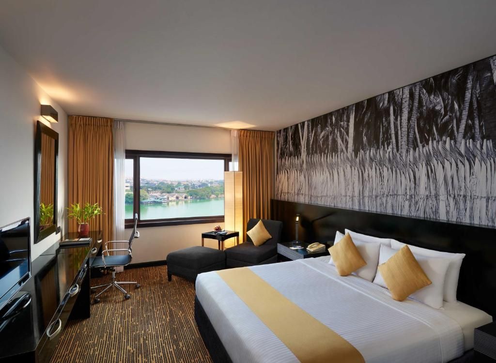 undefined Cinnamon Lakeside Colombo 7
