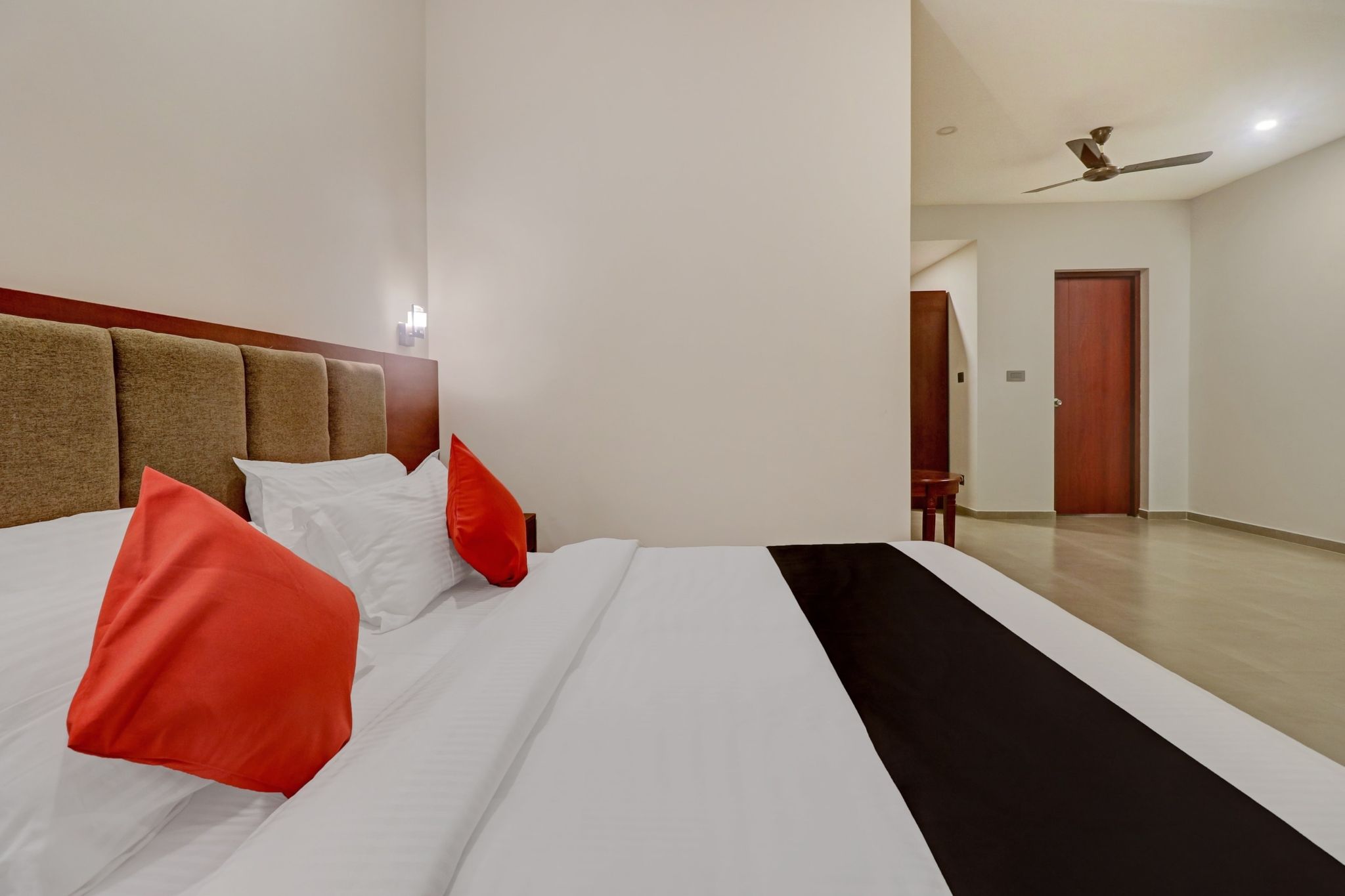 Super Townhouse Kizhakkambalam Tourist Home Classic Room 6