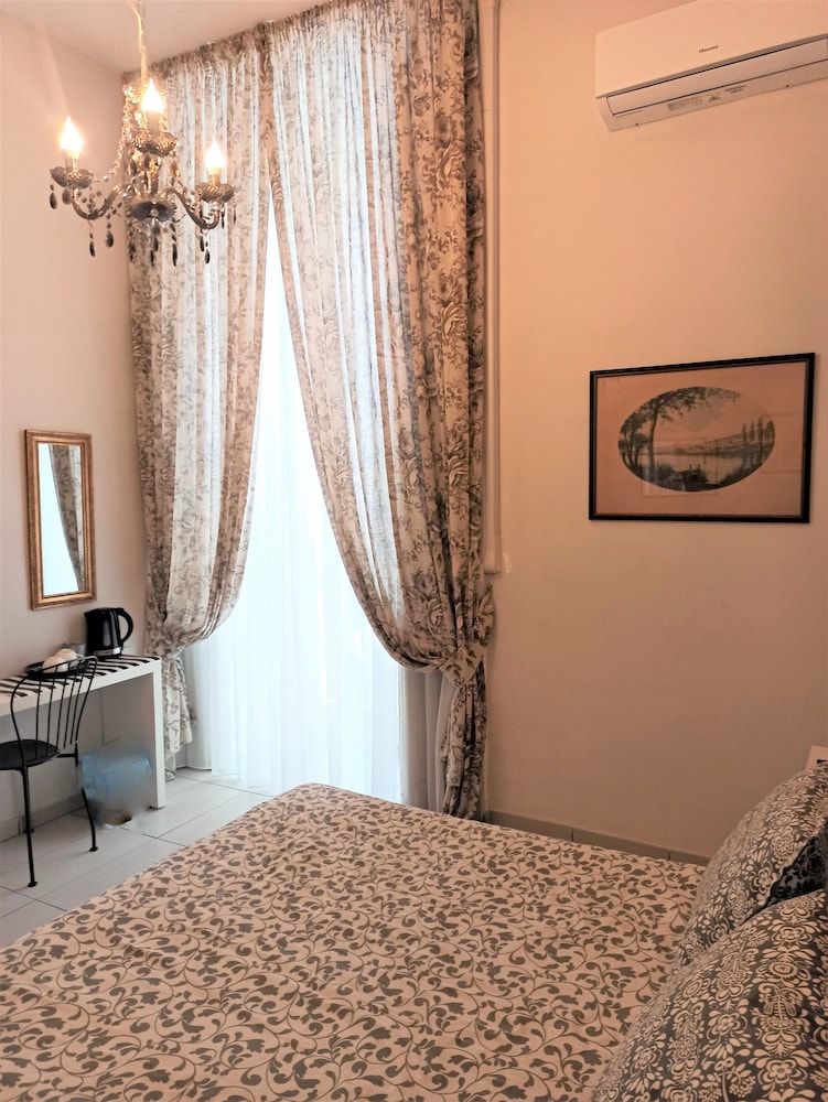 Dei Decumani Superior Room, 1 Double Bed, Ensuite, City View 12