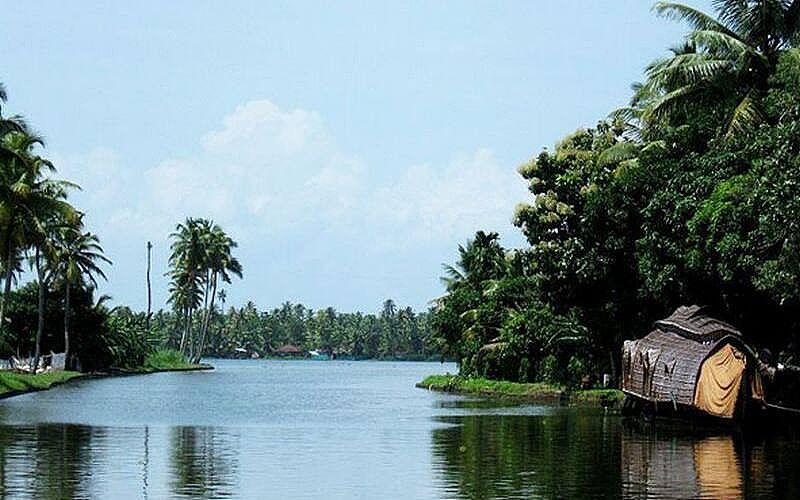 undefined Global Vision Tour Houseboat 9